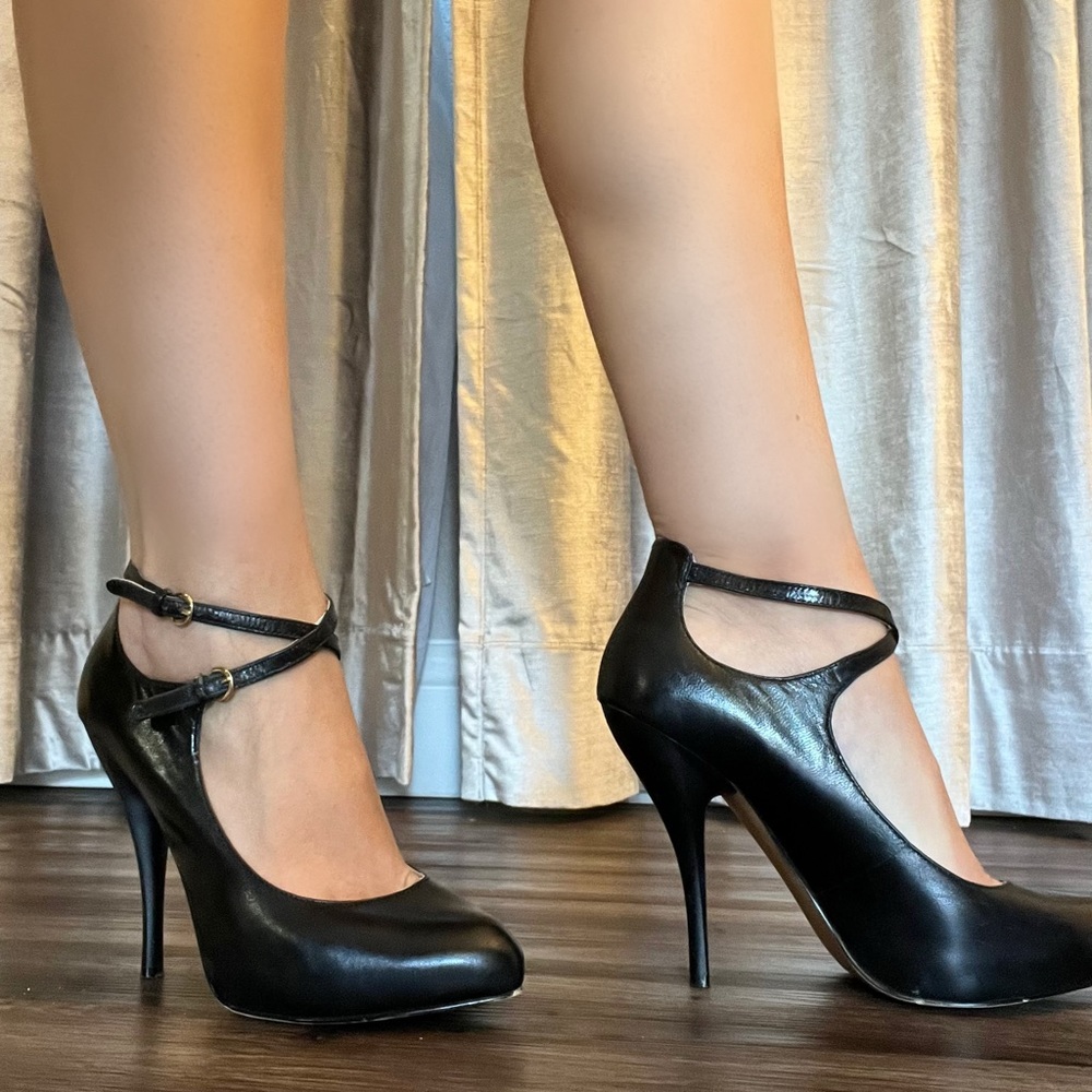 Nine West coherent Ankle Strap Leather Pump